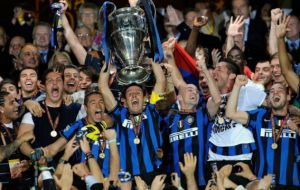 SERIE A VÀ THÀNH MILAN: CHÌM ĐẮM TRONG QUÁ KHỨ HAY 'LÀM CÁCH MẠNG' ĐỂ PHỤC HƯNG SERIE A VÀ THÀNH MILAN: CHÌM ĐẮM TRONG QUÁ KHỨ HAY 'LÀM CÁCH MẠNG' ĐỂ PHỤC HƯNG